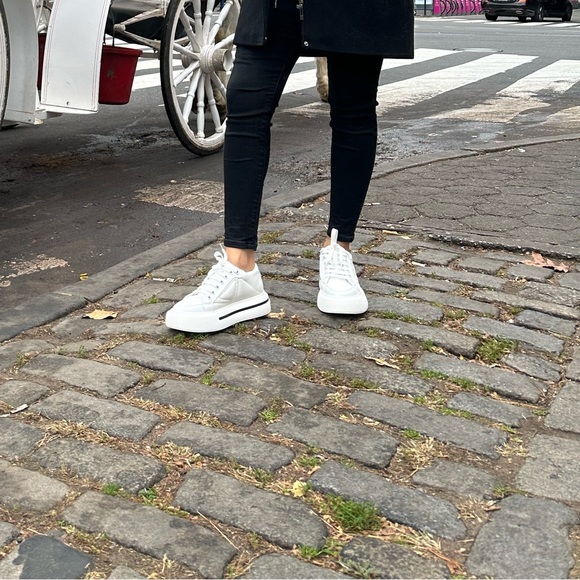 Prada sneakers white perfect conditions couples times used - Picture 8 of 11